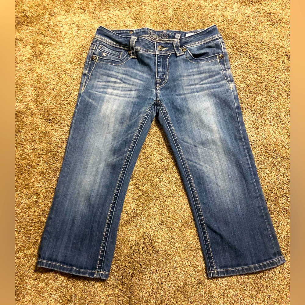 Miss Me Jeans Mid Rise Cropped Capri Size 30 Medium Wash Denim Pants Women’s EUC